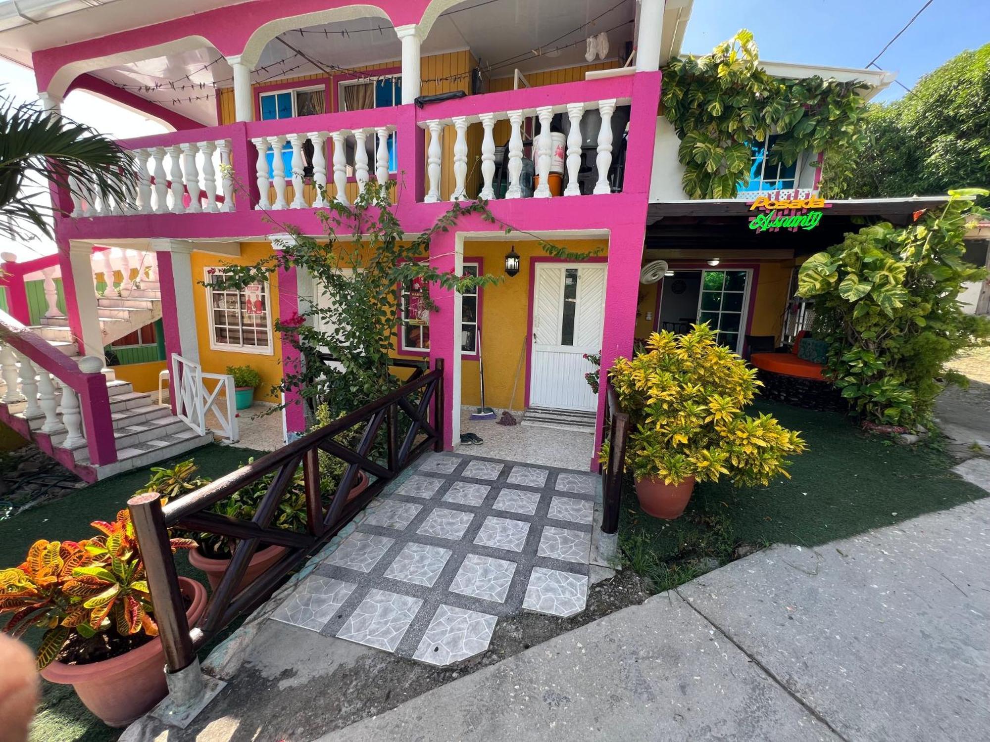 Posada Ashanty Rocky Point Exterior foto
