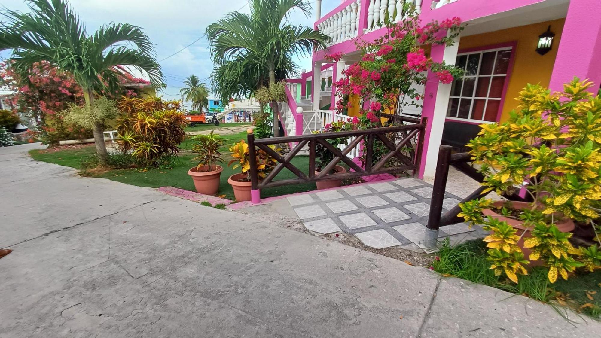 Posada Ashanty Rocky Point Exterior foto
